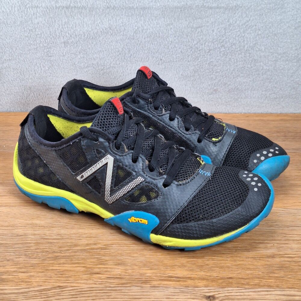NEW BALANCE Minimus Vibram Trail Running Shoes Women’s  6 Black Blue Barefoot